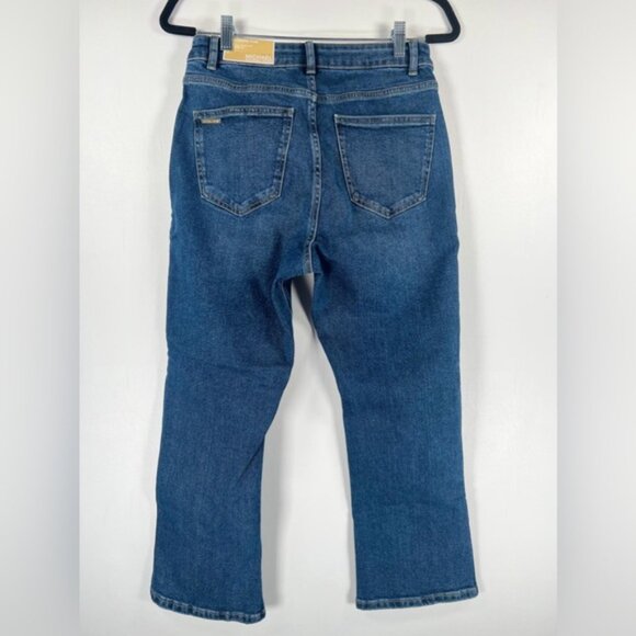 NWT MICHAEL KORS SELMA CROPPED FLARE HIGH-RISE Jeans LAKEBLUEWSH QS4905NE9Z Sz 6 - Picture 3 of 13